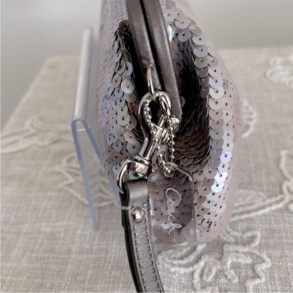 Coach Rare EUC Audrey Sequin Clutch Wristlet with Kiss Lock - Picture 9 of 13